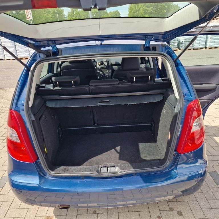 Gebraucht Mercedes A160 95 PS (69 kW) 2011 Schwarz Van / Kleinbus