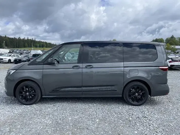 Neu VW T7 Edition 150 PS (110 kW) 2026 Grau, indiumgrau metallic (x3) Van