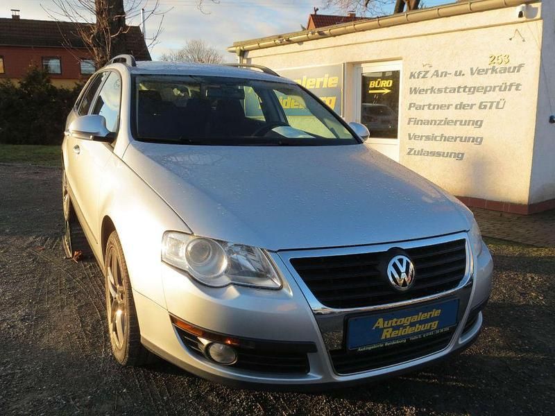 Grau Gebraucht 2009 VW Passat Trendline Kombi | 5.450 € (Etwas zu teuer) - Bild 1/4