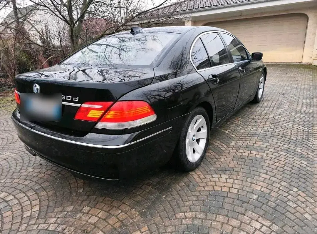 Second-hand BMW 730 231 CP (169 kW) 2006 Negru Berlinǎ