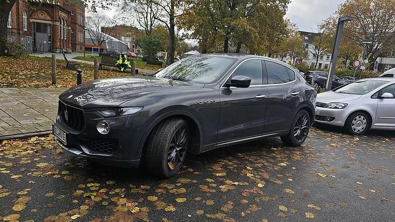 Gebraucht Maserati Levante GranLusso 275 PS (202 kW) 2018 Grau SUV