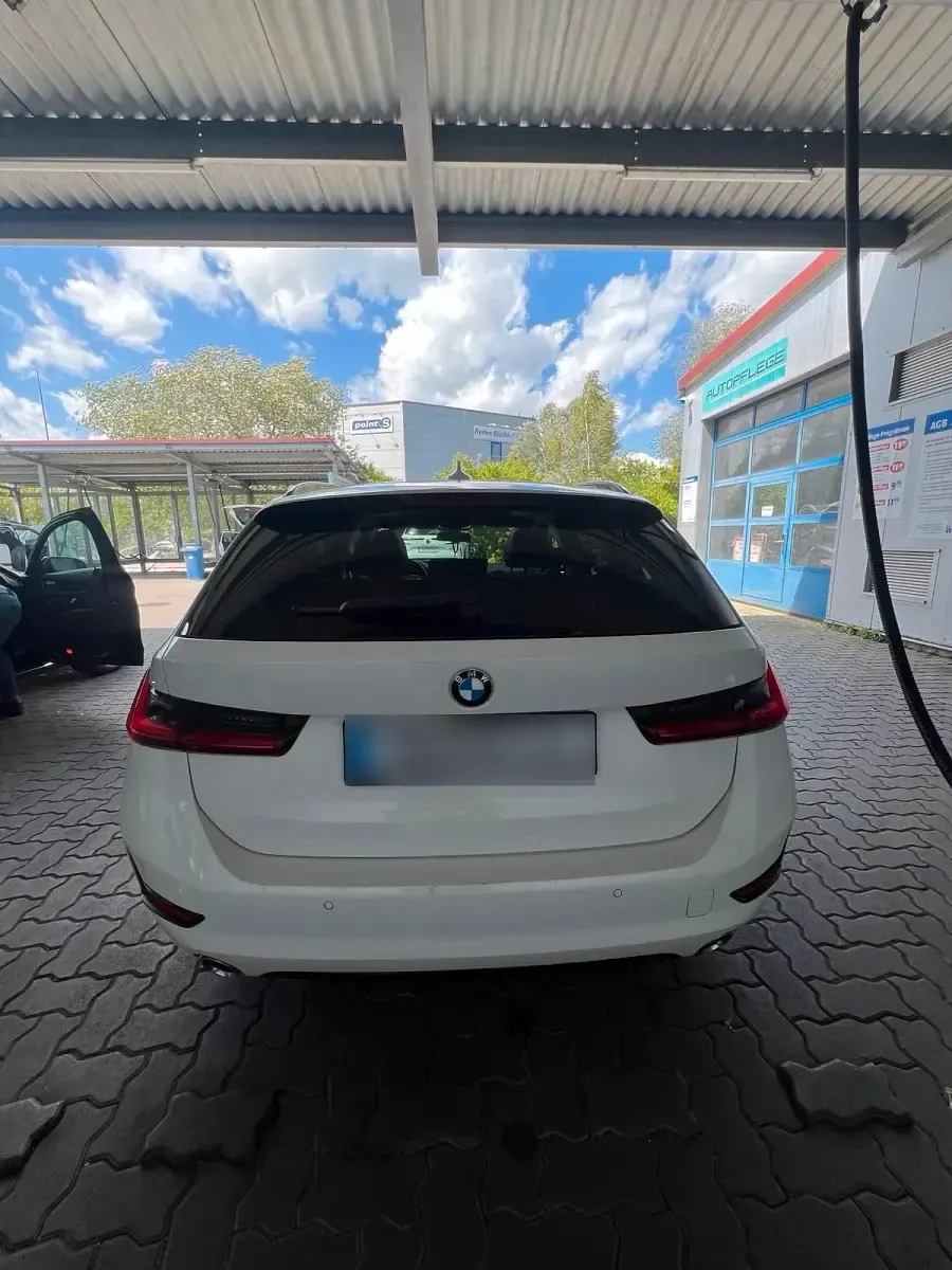 Gebraucht BMW 320 Sport Line 190 PS (139 kW) 2020 Weiß Kombi