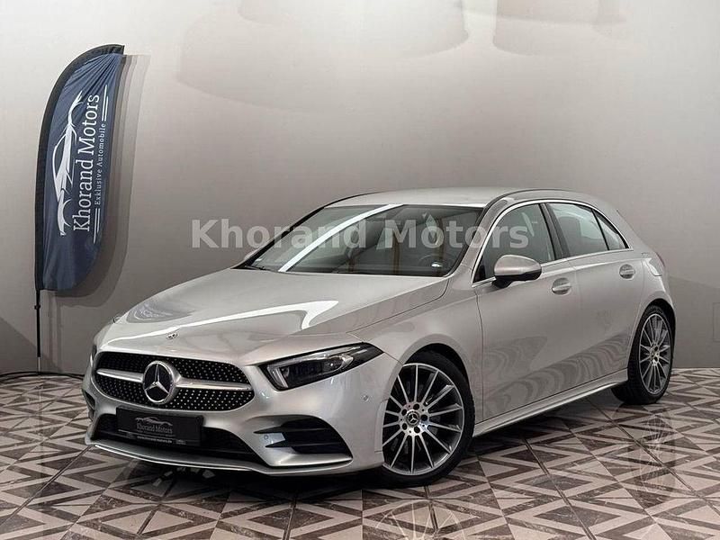 Silber Gebraucht 2018 Mercedes A250 AMG line Limousine | 24.980 € (Fairer Preis) - Bild 1/4