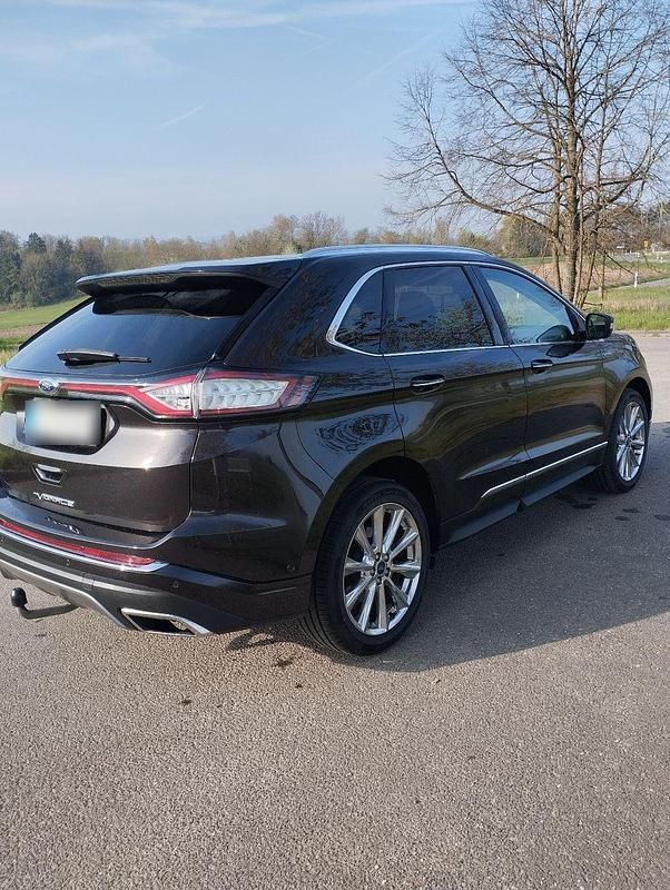 Second-hand Ford Edge Vignale 209 CP (153 kW) 2017 Maro SUV