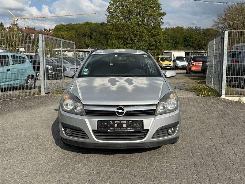 Gebraucht Opel Astra Edition 105 PS (77 kW) 2005 Silber Kombi