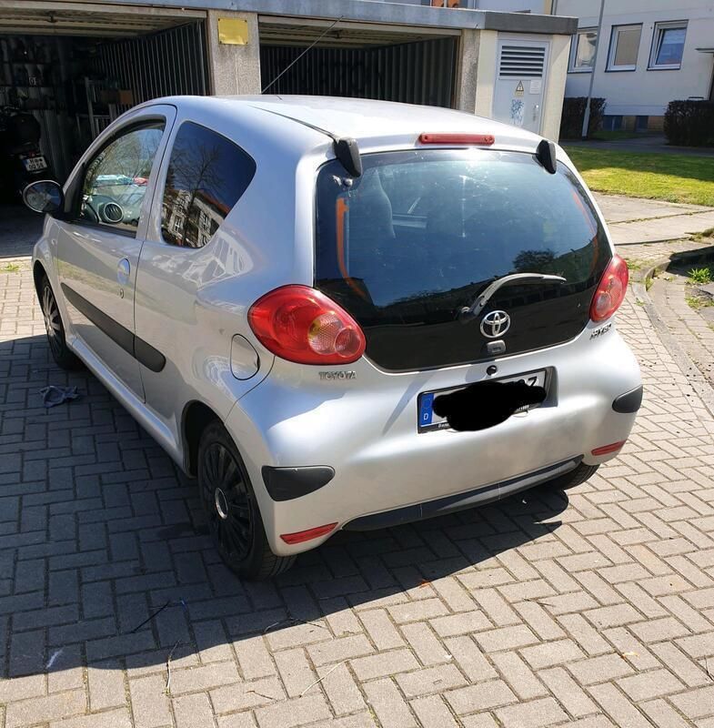 Gebraucht 2006 Toyota Aygo City Kleinwagen | 1.000 € - Bild 1/4