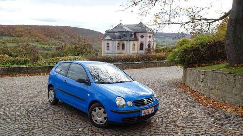 Blau Gebraucht 2004 VW Polo Basis Kleinwagen | 850 € - Bild 1/4