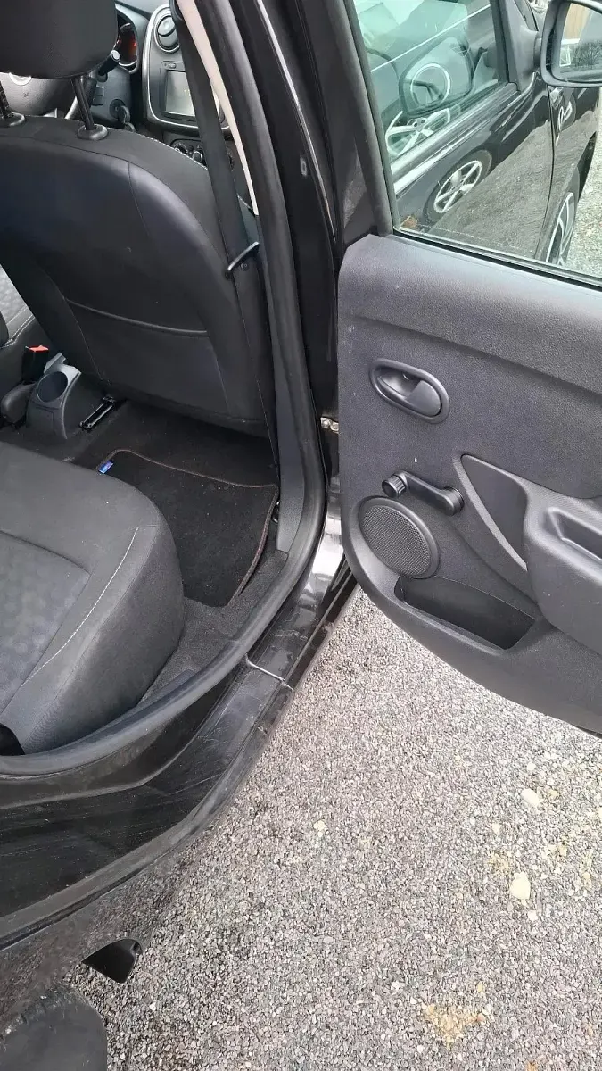 Gebraucht Dacia Logan 90 PS (66 kW) 2014 Schwarz Kombi