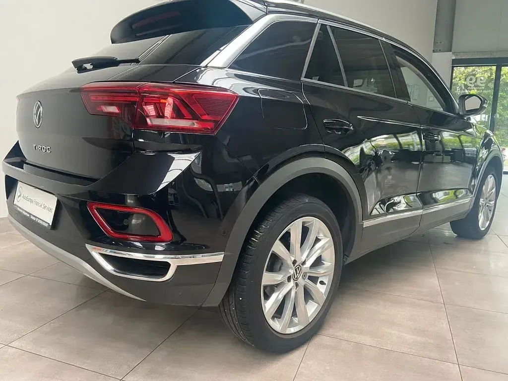 Second-hand VW T-Roc Style 150 CP (110 kW) 2022 Negru SUV