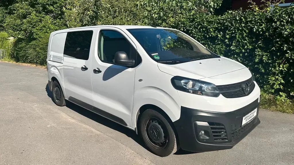 Gebraucht Opel Vivaro Elegance 136 PS (100 kW) 2022 Weiß Van / Kleinbus