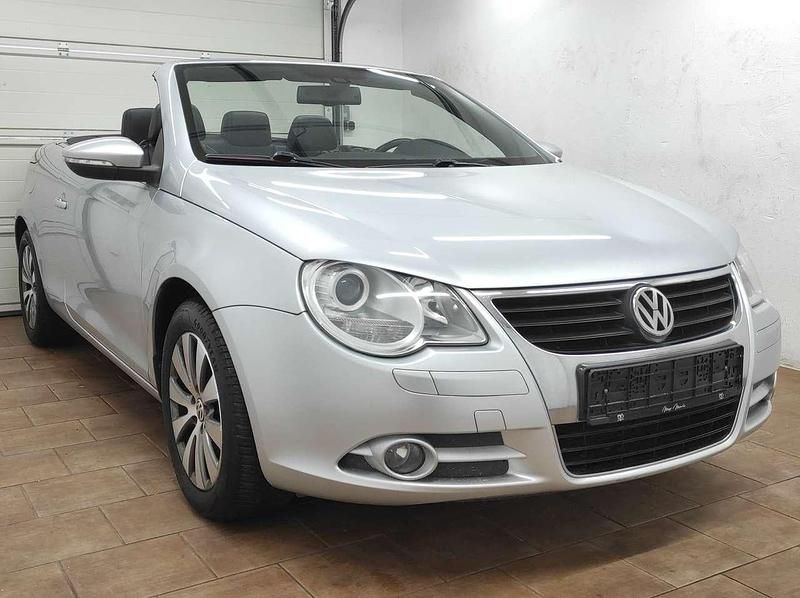Usata VW Eos 140 CV (102 kW) 2010 Argento Cabrio