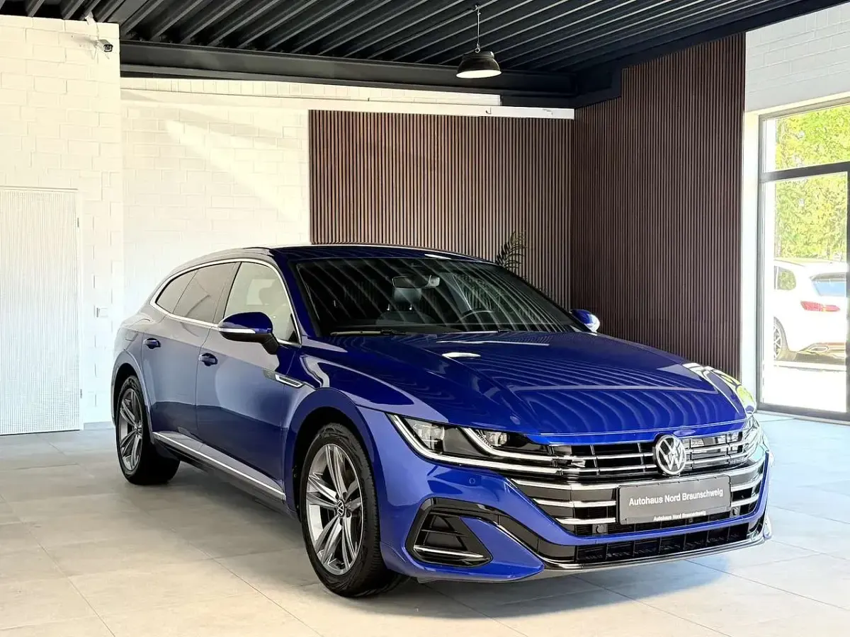 Gebraucht VW Arteon R-line 156 PS (114 kW) 2022 Lapiz blue metallic Kombi