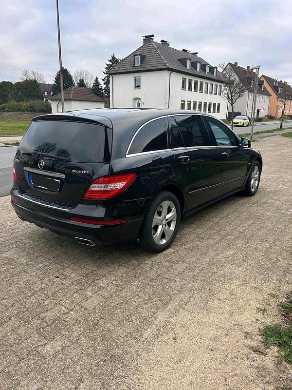 Gebraucht Mercedes R350 265 PS (194 kW) 2013 Schwarz Van / Kleinbus