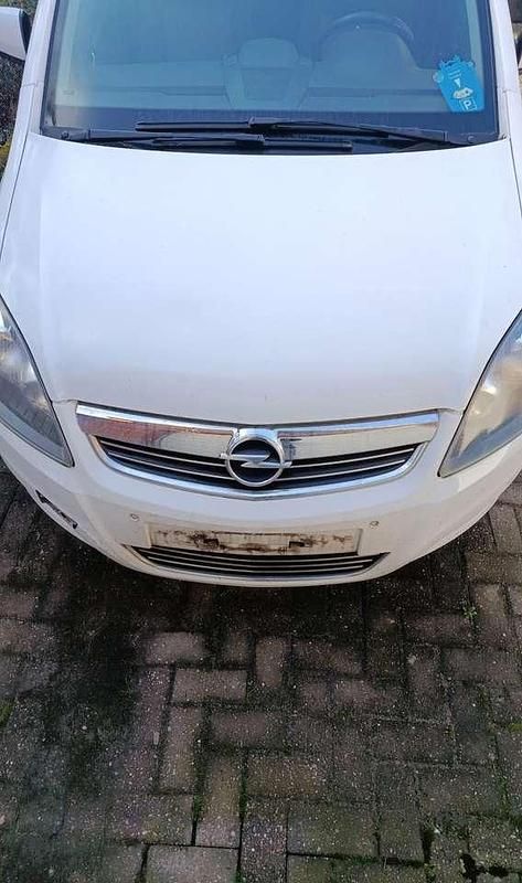 Gebraucht Opel Zafira Design Edition 116 PS (85 kW) 2011 Van / Kleinbus
