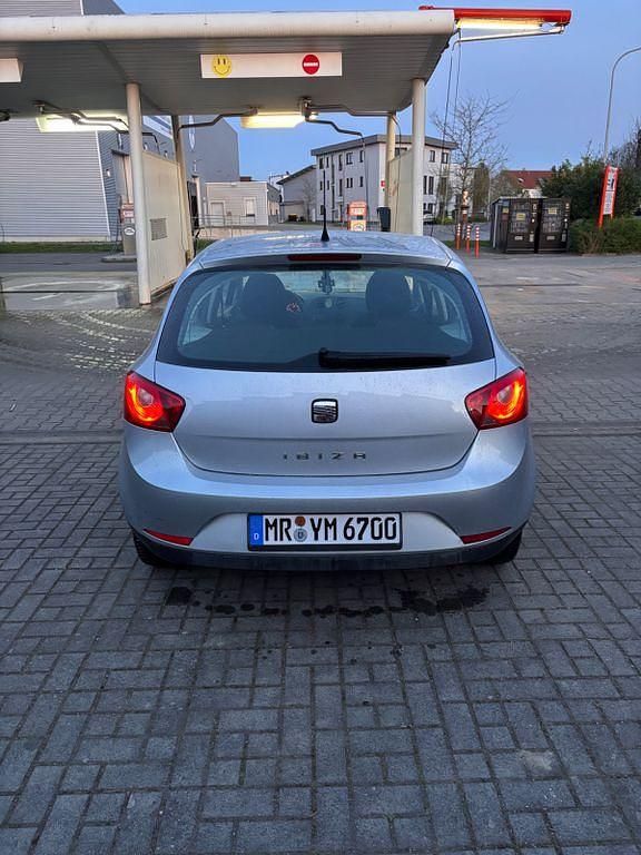 Gebraucht Seat Ibiza Reference 69 PS (50 kW) 2010 Silber Limousine