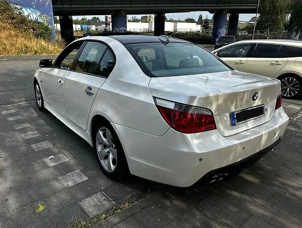 Gebraucht BMW 545 333 PS (244 kW) 2004 Weiß Limousine