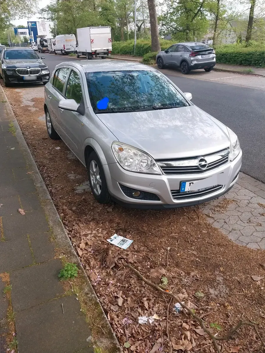 Gebraucht Opel Astra 90 PS (66 kW) 2008 Silber Kleinwagen