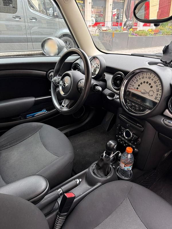 Second-hand Mini Cooper 98 CP (72 kW) 2011 Negru Hatchback