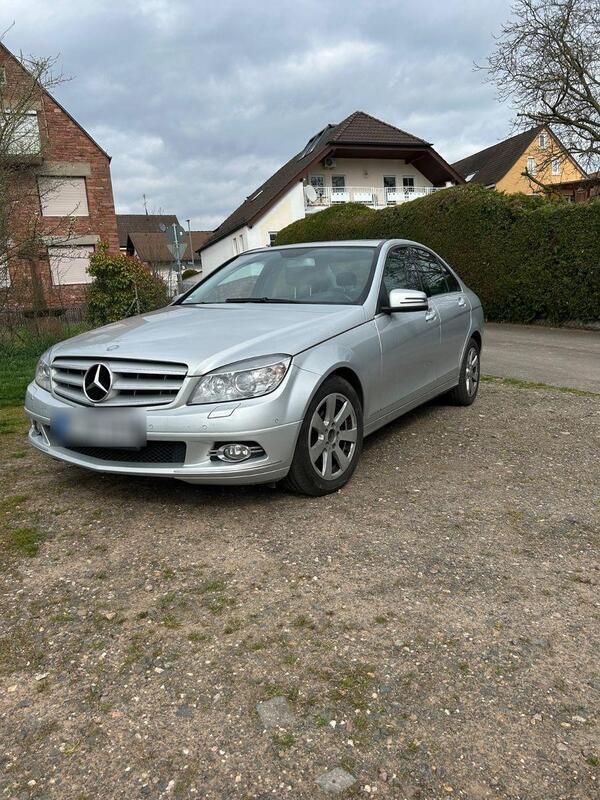 Silber Gebraucht 2008 Mercedes C250 Avantgarde Limousine | 7.900 € (Fairer Preis) - Bild 1/4