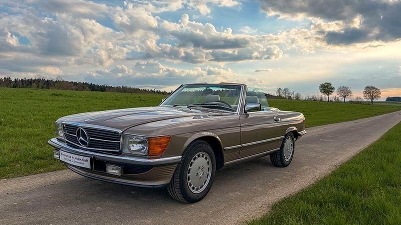 Gebraucht Mercedes 560 231 PS (169 kW) 1987 Braun Cabrio