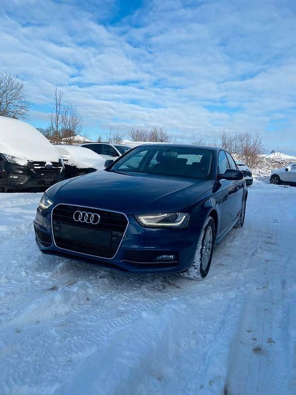 Gebraucht Audi A4 S-Line 150 PS (110 kW) 2014 Blau Limousine