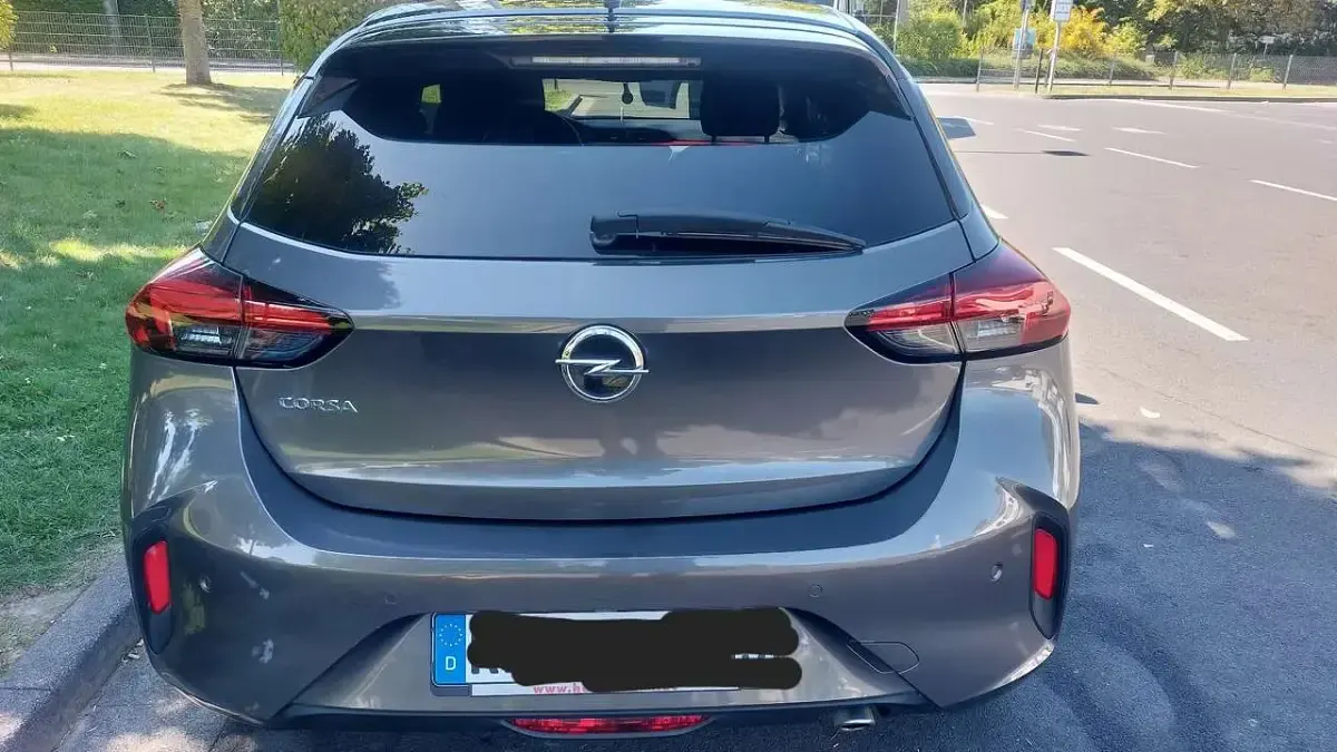 Używany Opel Corsa 101 KM (74 kW) 2020 Szary Hatchback