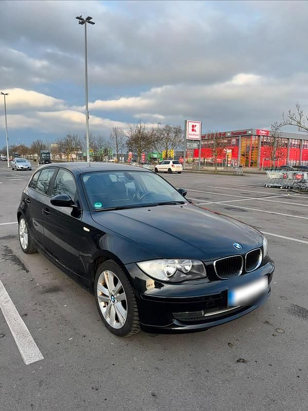 Gebraucht BMW 118 143 PS (105 kW) 2009 Schwarz Kleinwagen