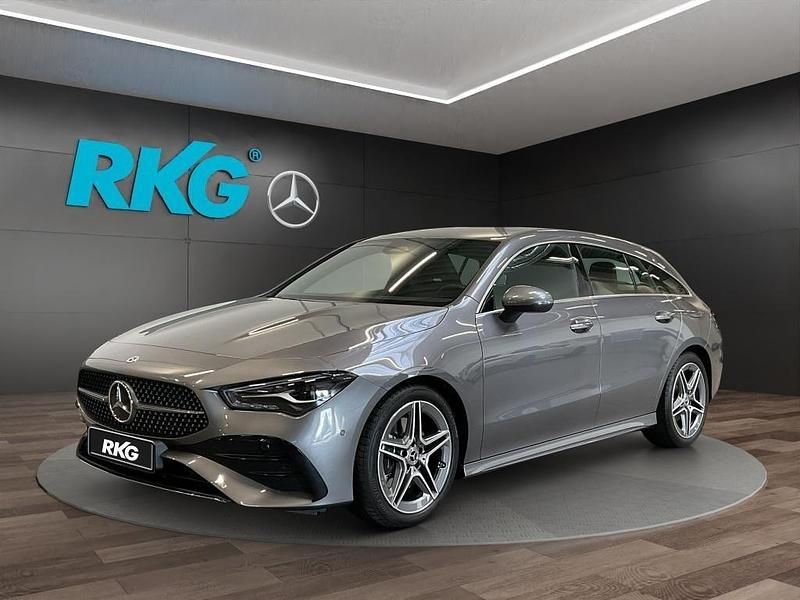 Grau Gebraucht 2024 Mercedes CLA200 Shooting Brake AMG Kombi | 32.490 € (Fairer Preis) - Bild 1/4