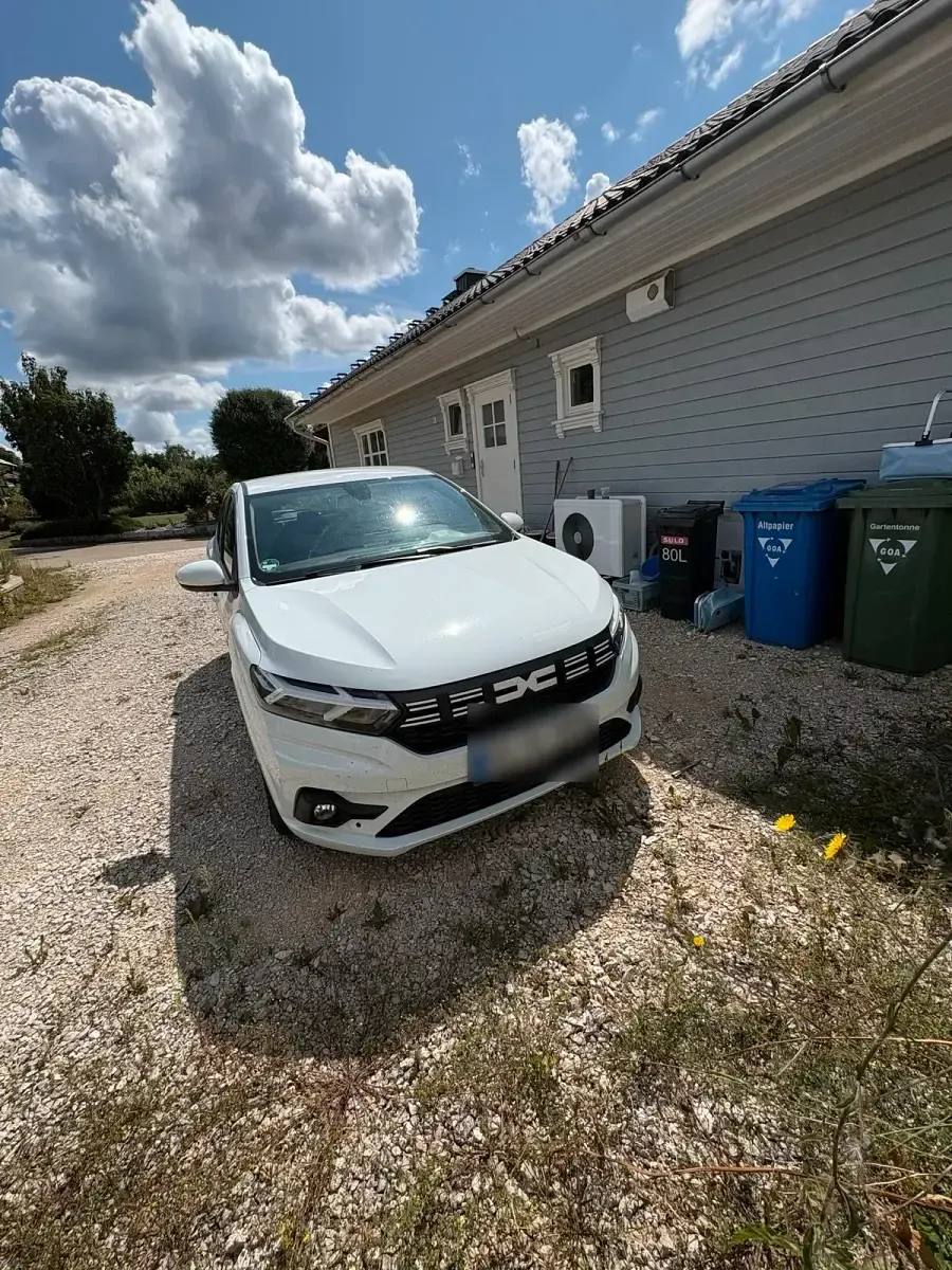 Gebraucht Dacia Sandero Expression 91 PS (66 kW) 2023 Weiß Kleinwagen