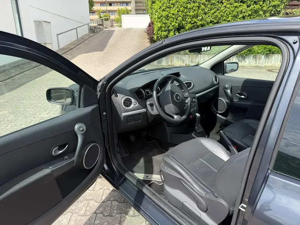 Gebraucht Renault Clio II Exception 88 PS (64 kW) 2006 Grau Limousine
