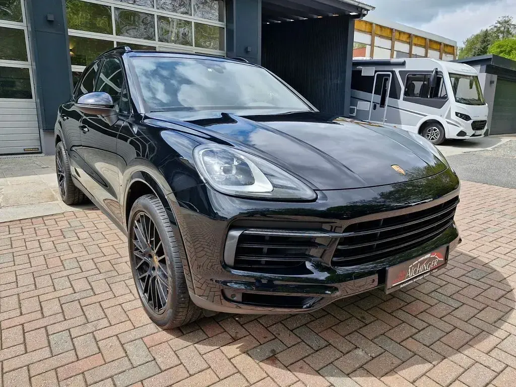 Second-hand Porsche Cayenne 340 CP (250 kW) 2019 Negru SUV