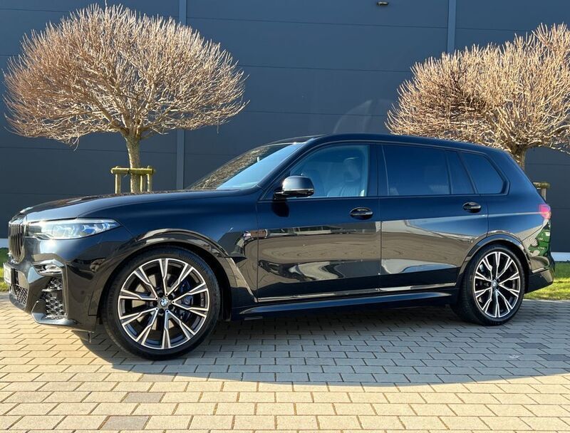Schwarz Gebraucht 2020 BMW X7 Sport Line SUV | 69.850 € (Etwas zu teuer) - Bild 1/4