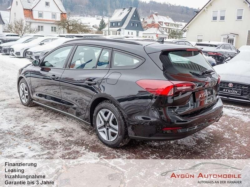 Gebraucht Ford Focus Cool & Connect 120 PS (88 kW) 2022 Schwarz Kombi