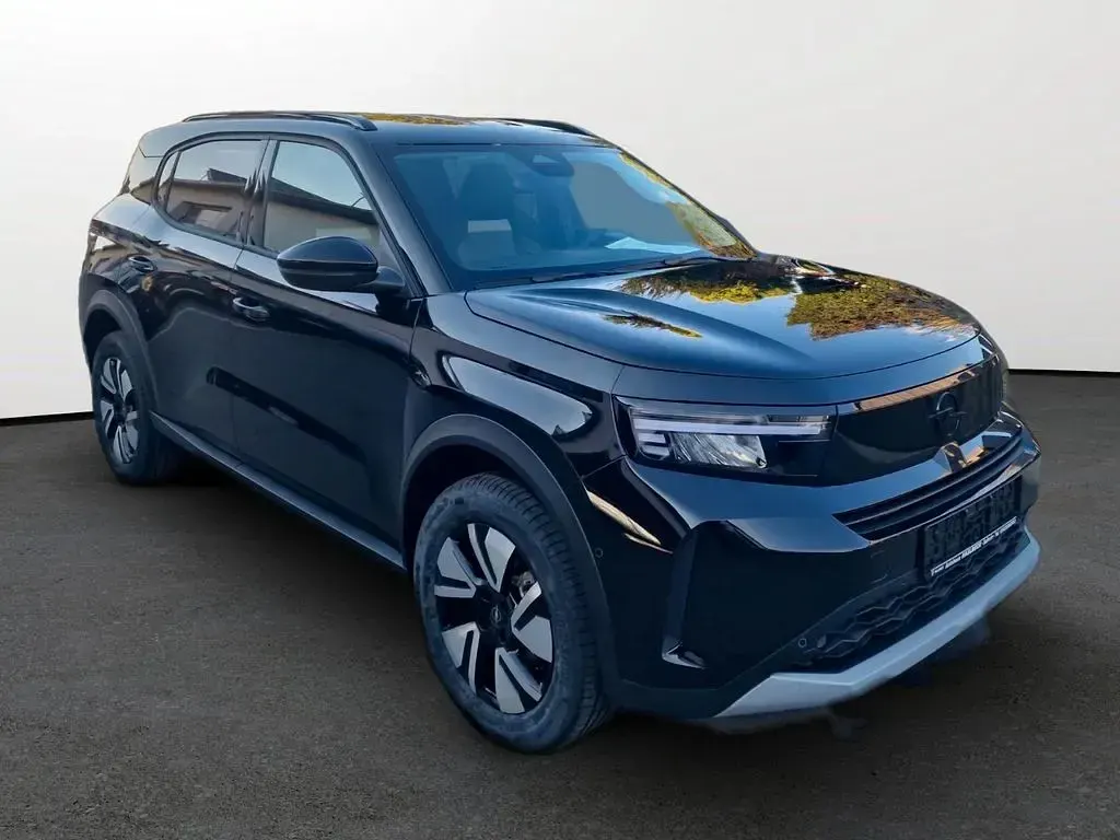 Neu Opel Frontera Ultimate 136 PS (100 kW) 2026 Schwarz SUV