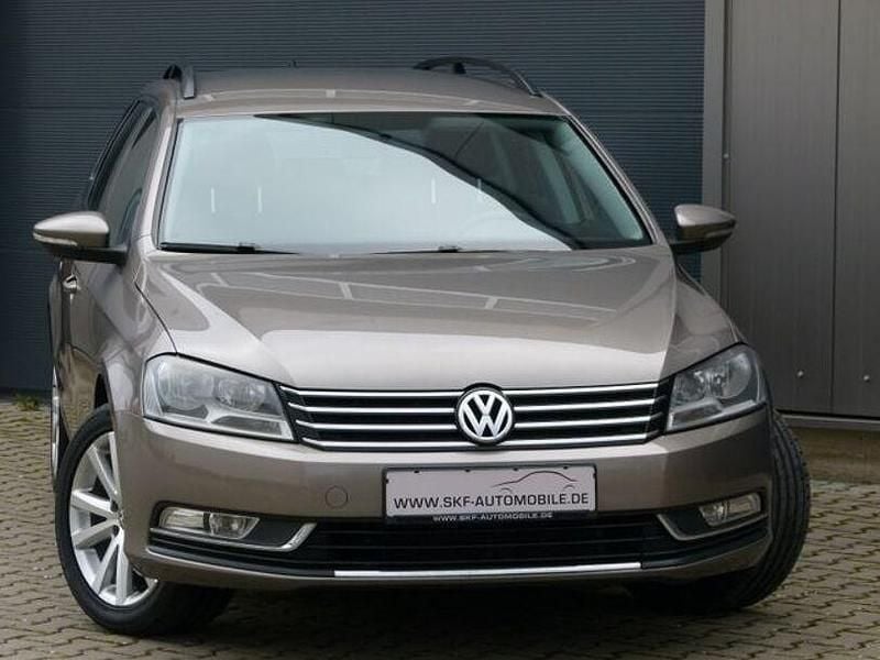 Gebraucht VW Passat 120 PS (88 kW) 2011 Schwarz Kombi