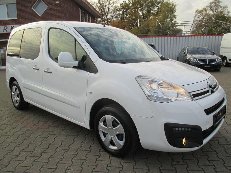 Gebraucht Citroën Berlingo SELECTION 99 PS (72 kW) 2018 Weiß Van / Kleinbus