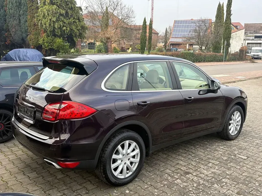 Gebraucht Porsche Cayenne Diesel 241 PS (177 kW) 2010 Violett SUV