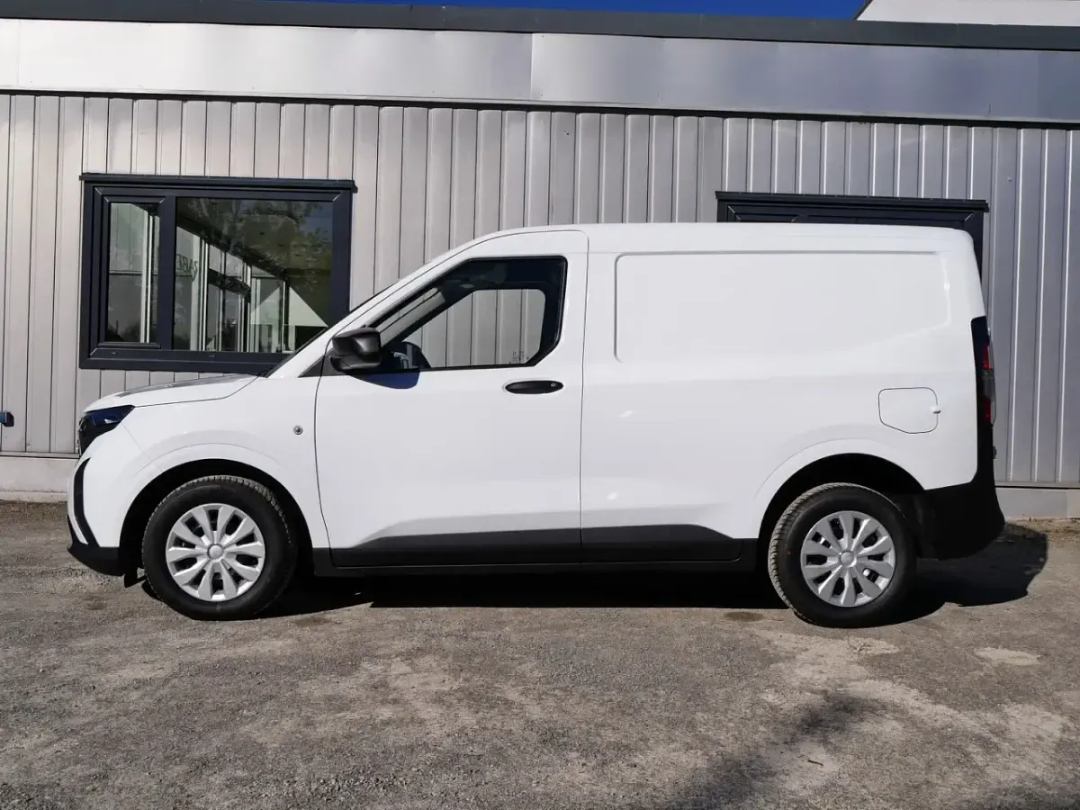 Neu Ford Transit Trend 125 PS (91 kW) 2026 Weiß Van / Kleinbus