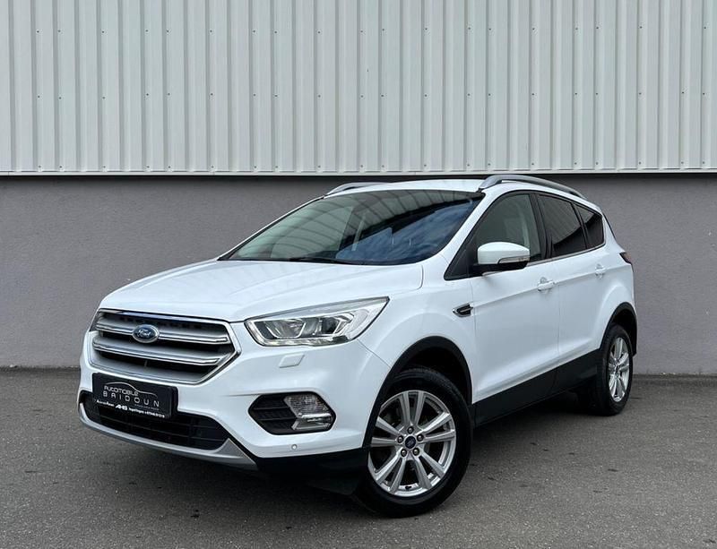 Weiß Gebraucht 2018 Ford Kuga Cool & Connect SUV | 11.990 € (Superpreis) - Bild 1/4