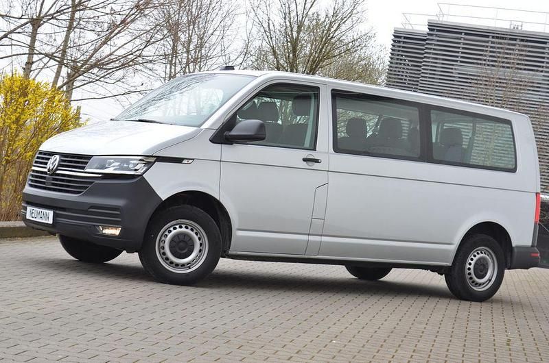 Gebraucht VW Transporter 150 PS (110 kW) 2024 Silber Van