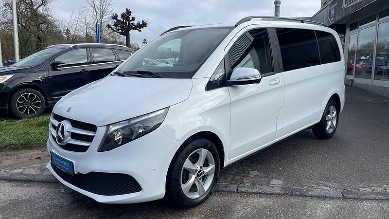 Gebraucht Mercedes V220 163 PS (119 kW) 2020 Weiß Van / Kleinbus