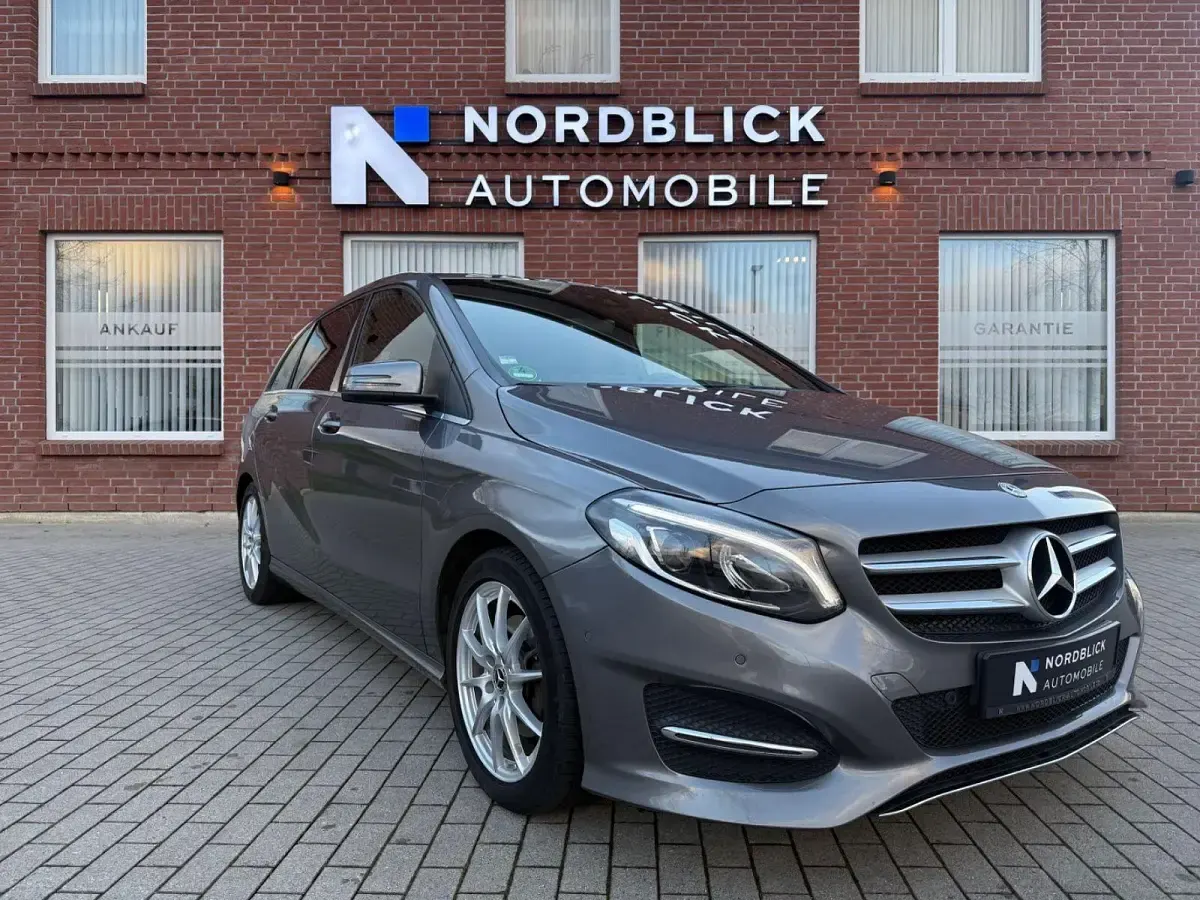Gebraucht Mercedes 220 Edition 177 PS (130 kW) 2018 Grau Limousine