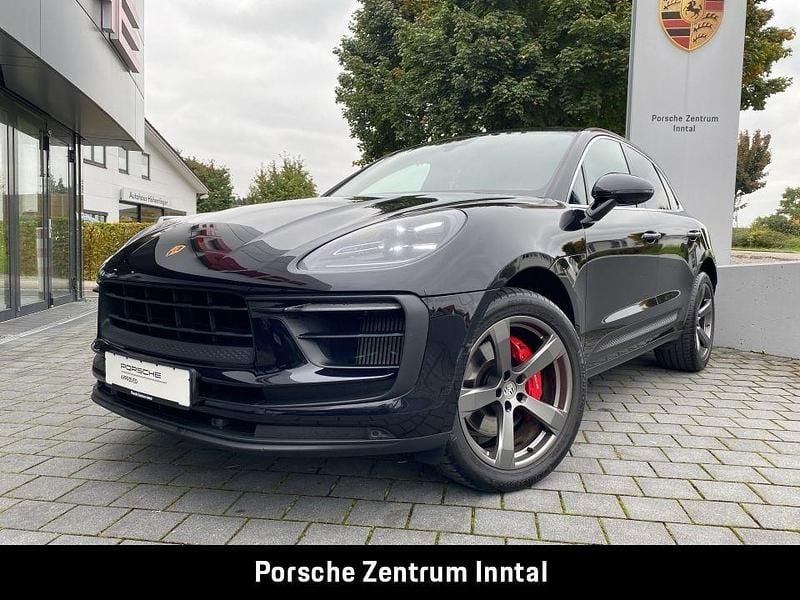 Tiefschwarzmetallic Gebraucht 2021 Porsche Macan S SUV | 65.890 € (Fairer Preis) - Bild 1/4