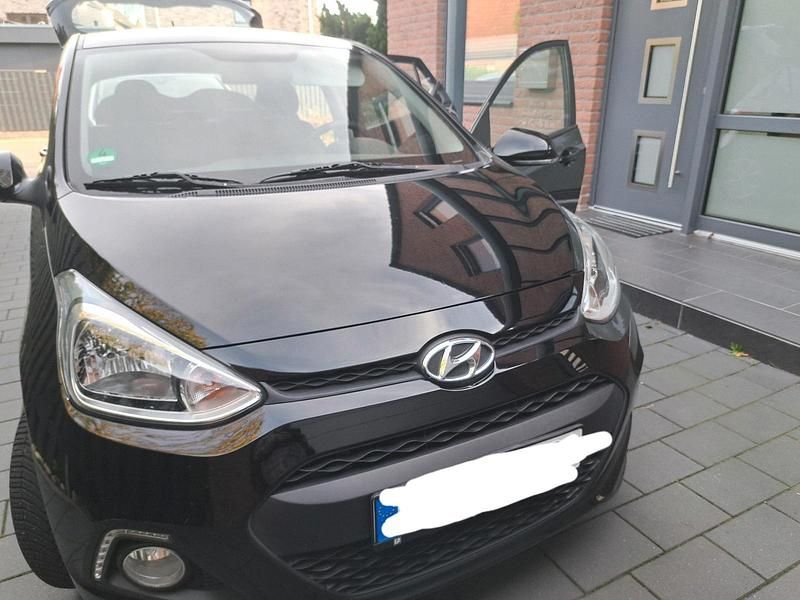 Schwarz Gebraucht 2014 Hyundai i10 Edition Kleinwagen | 4.750 € (Guter Preis) - Bild 1/4