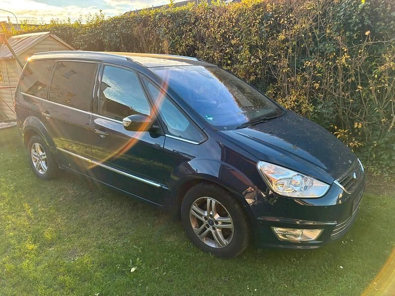 Gebraucht Ford Galaxy 140 PS (102 kW) 2012 Blau Van / Kleinbus
