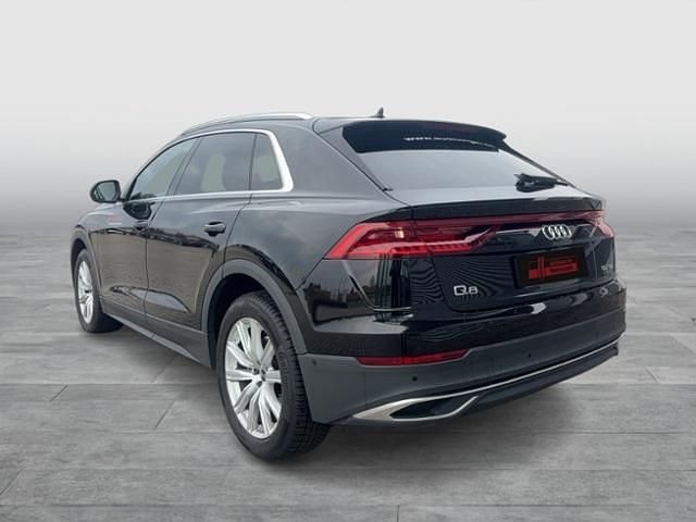 Gebraucht Audi Q8 Ambiente 286 PS (210 kW) 2023 Mythosschwarz metallic SUV
