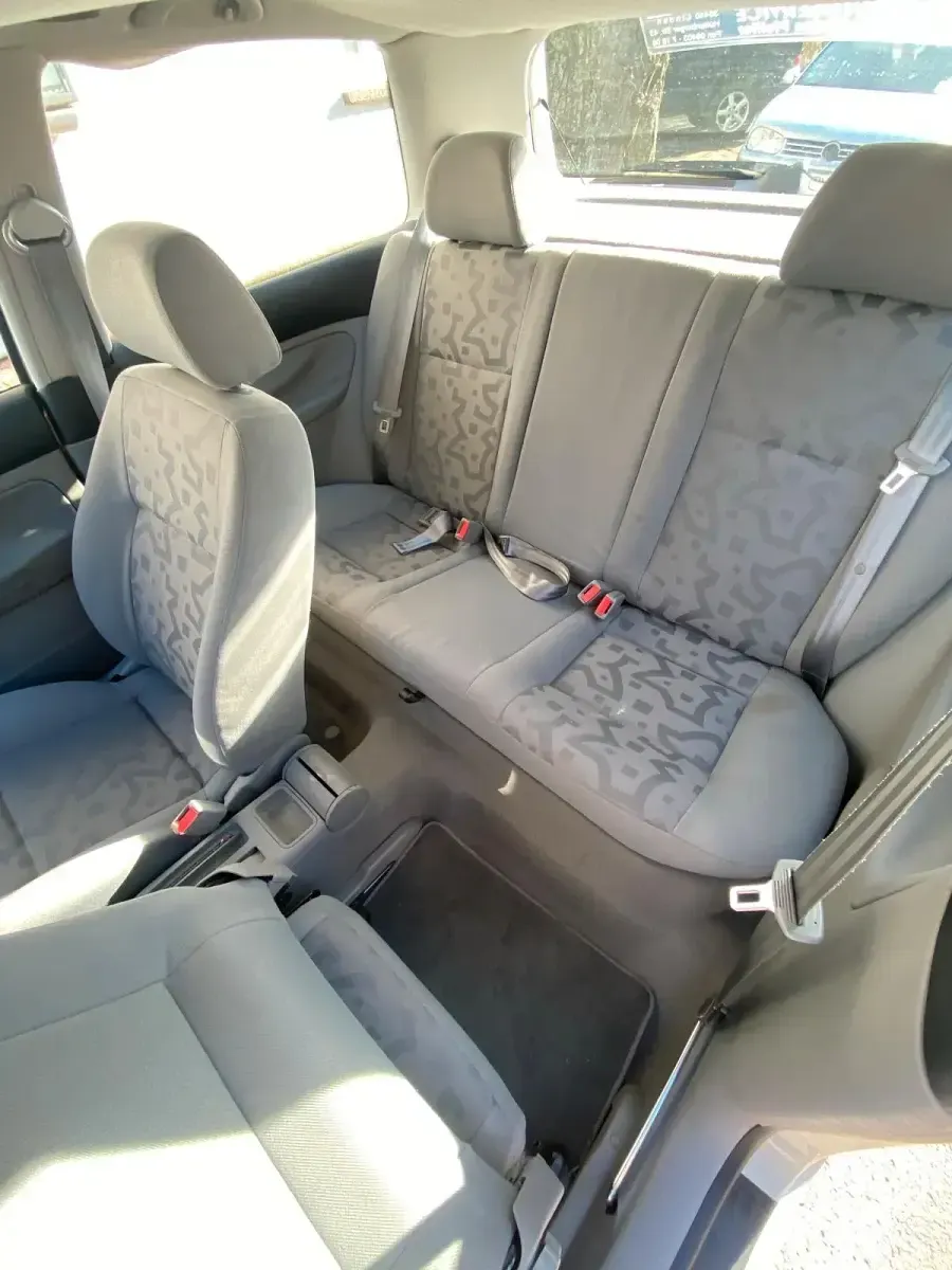 Gebraucht VW Golf 100 PS (73 kW) 1998 Silber Coupé