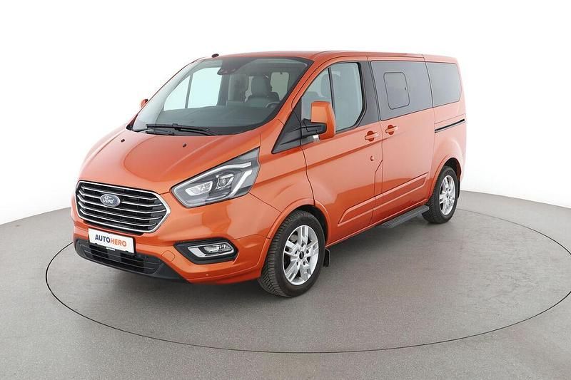 Orange Gebraucht 2018 Ford Tourneo Titanium Van / Kleinbus | 31.380 € (Fairer Preis) - Bild 1/3