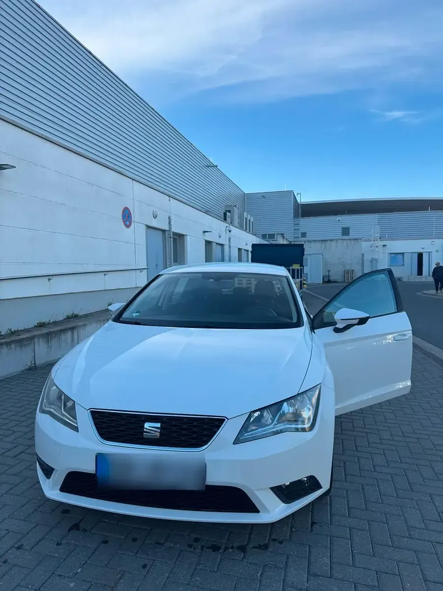 Usado Seat Leon 105 HP (77 kW) 2014 Branco Citadino