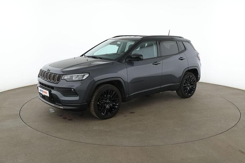 Gebraucht Jeep Compass Limited 60 PS (44 kW) 2022 Grau SUV